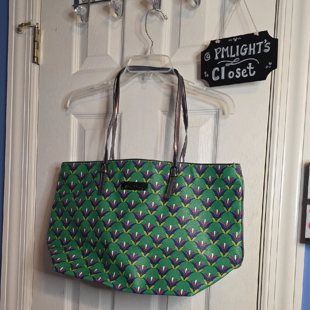 Vera Bradley Emerald Diamond Green Tote Bag